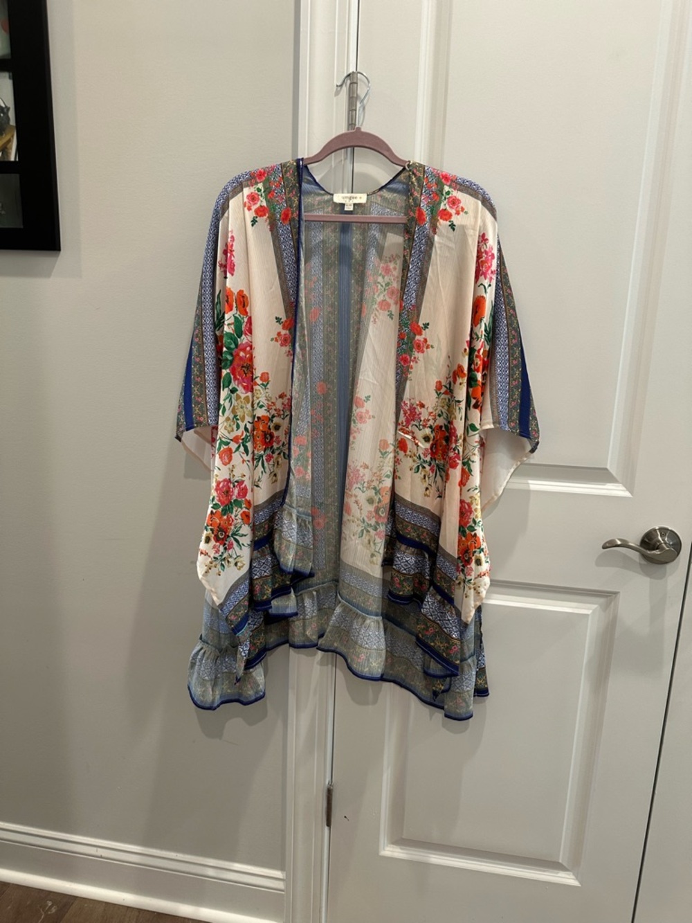 Umgee Floral Sheer Kimono in Cream and Blue